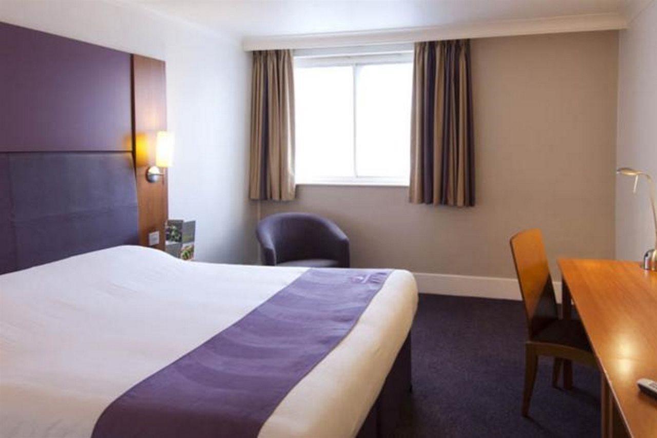 Premier Inn Sittingbourne Kent Exteriör bild